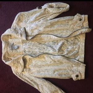 Half sleeved sweater